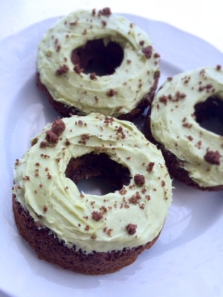 mint chocolate paleo doughnuts